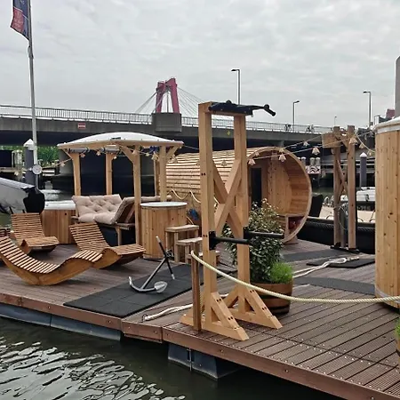 Wikkelboats At Wijnhaven
