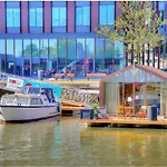 Botel Wikkelboats At Wijnhaven *