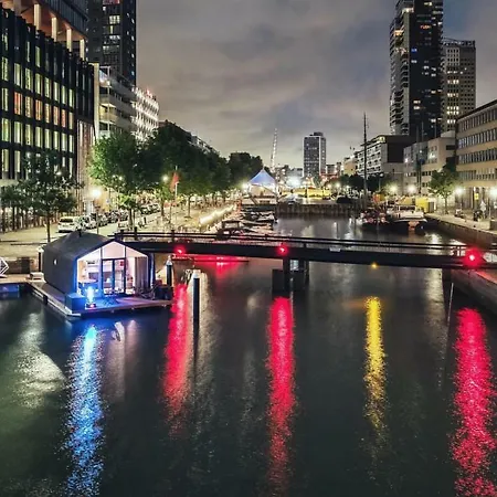 船上ホテル Wikkelboats At Wijnhaven *