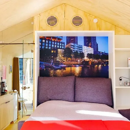 Wikkelboats At Wijnhaven Ρότερνταμ