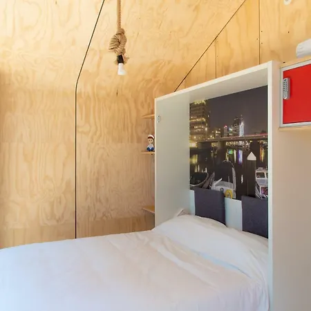 Wikkelboats At Wijnhaven *