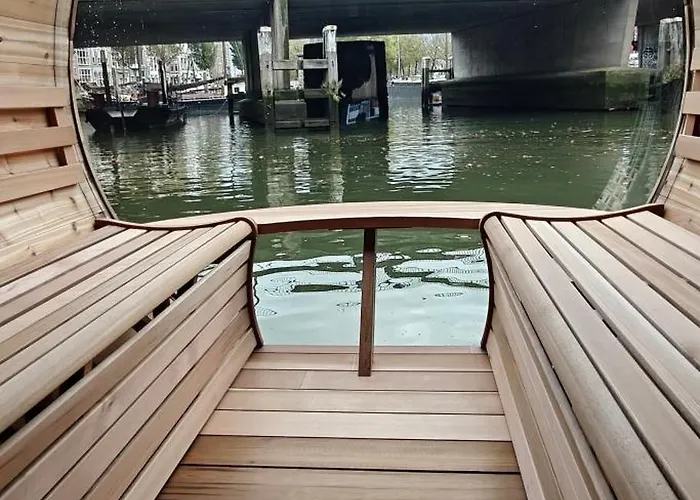 Úszó hotel Wikkelboats At Wijnhaven *