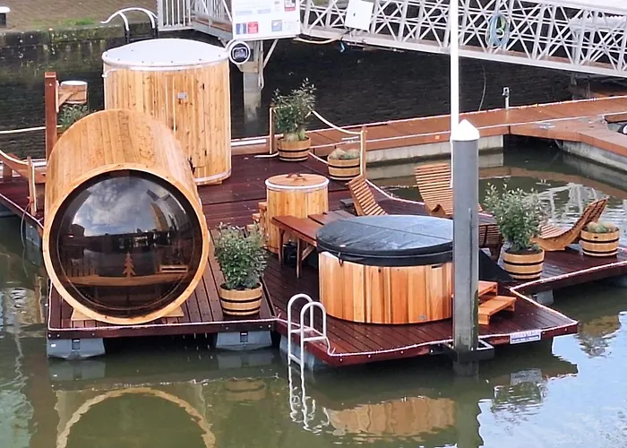 Wikkelboats At Wijnhaven * Роттердам