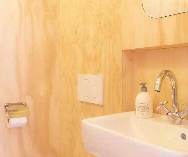 Wikkelboats At Wijnhaven * Ρότερνταμ