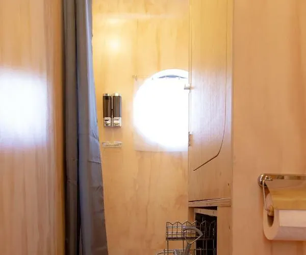 Wikkelboats At Wijnhaven *