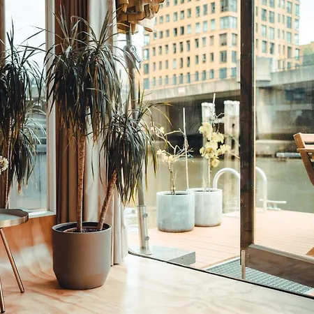 Hotel na wodzie Wikkelboats At Wijnhaven Rotterdam
