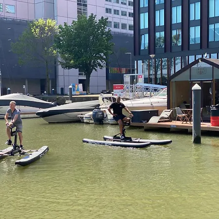 Wikkelboats At Wijnhaven Bådhotel Rotterdam