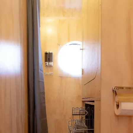 Wikkelboats At Wijnhaven *