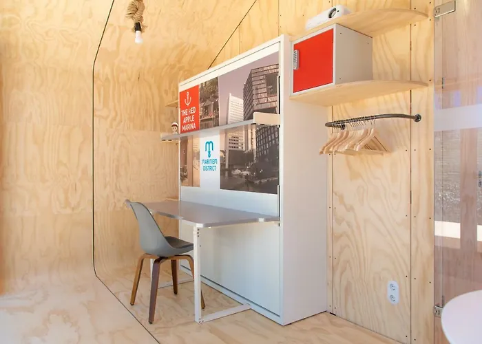 Wikkelboats At Wijnhaven *