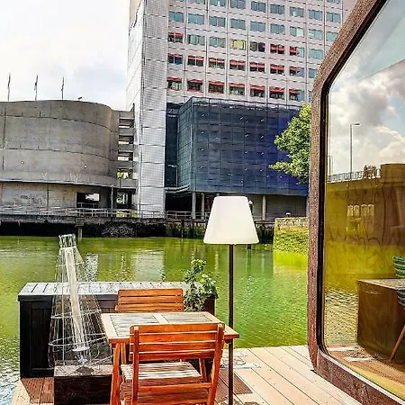 Wikkelboats At Wijnhaven Botel Rotterdam